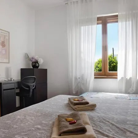 Terrassen Bacio Del Sole Apartment *